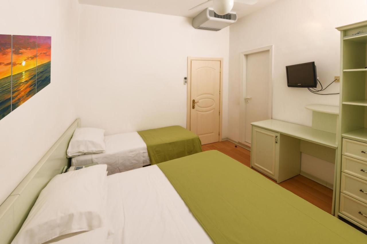 Hotel La Rosa カットーリカ エクステリア 写真