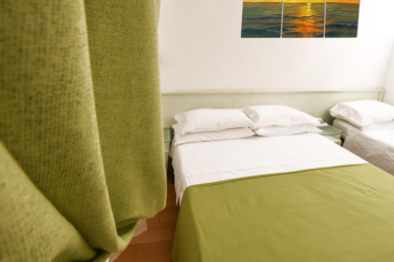 Hotel La Rosa カットーリカ エクステリア 写真