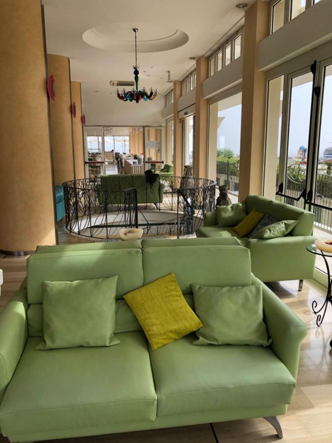 Hotel La Rosa カットーリカ エクステリア 写真
